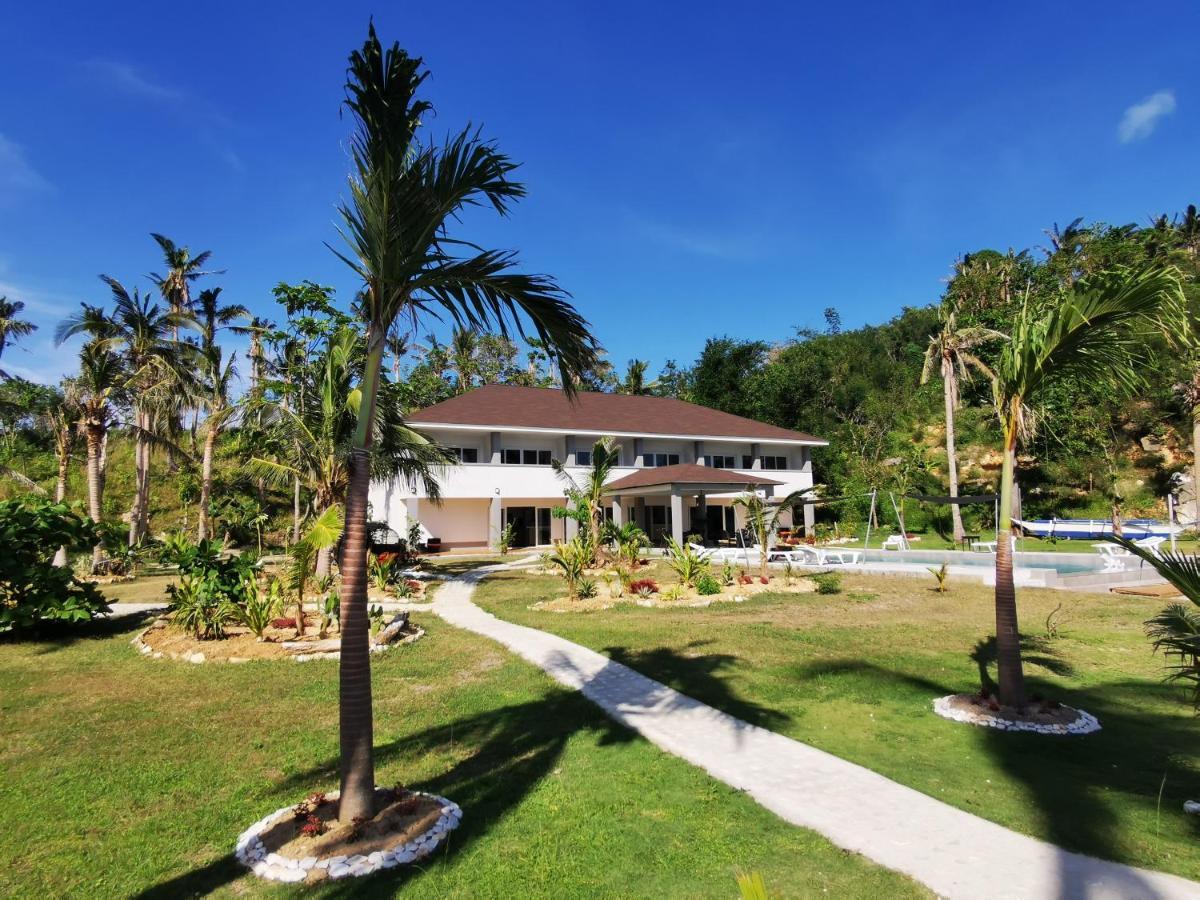 Sunset Cove Beach & Dive Resort Romblon Esterno foto
