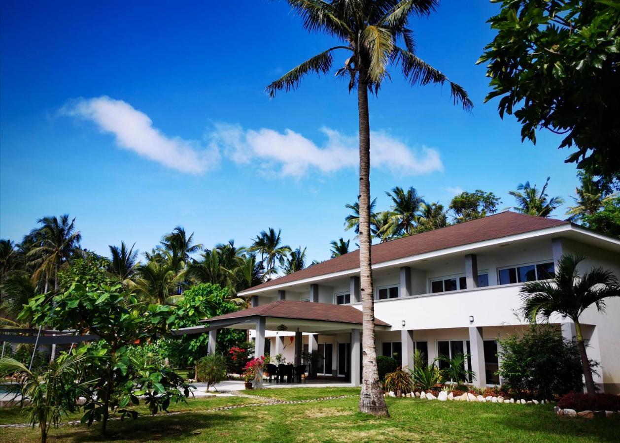 Sunset Cove Beach & Dive Resort Romblon Esterno foto