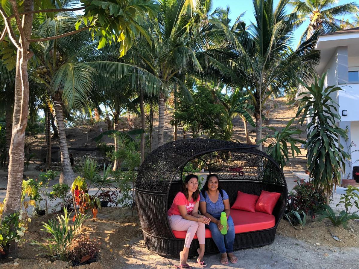 Sunset Cove Beach & Dive Resort Romblon Esterno foto